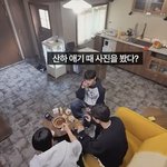 어깨가 너무 좁아 가방이 흘러내렸다는 남돌