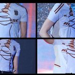 이 <b>의상</b> 별로임?