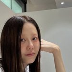 모나리자 얼굴→눈썹 없는 셀카 파격 “힙한 언니, <b>짜릿</b>해” 반응은...