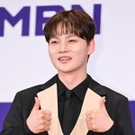 박서진, <b>무명</b> 시절 대우 어땠길래..."대기실 없어 화장실에서"...