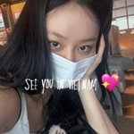 [댓글부탁해] 혜리, 열애설 후 근황..<b>라부부</b> 정품 들고 셀카