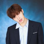 근데 조우<b>찬</b> 전에 찍은사진이랑 지금얼굴이랑 왤케다름