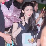 [KPOP] **한소희, 눈부시게 아름다운 미모! 태국 <b>도착</b>