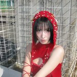 트와이스 <b>모모</b>, 과감한 '빨간맛' 노출…글래머 몸매 [N샷]