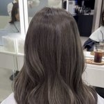 이런 머리 <b>탈색</b> 해야함?