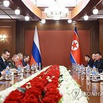 북 최선희-러 라브로프, 원산서 외교장관 회담…"전투적 형제애"