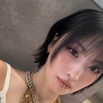 [드루와] <b>모모</b>, ‘입술 피어싱’으로 시크한 매력 강조