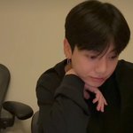 전정국 <b>전역</b> 후 개빠르게 얼굴폼 돌아옴ㅋㅋ