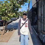 <b>BTS</b> 지민, 군대 다녀왔다는 게 믿기지 않아…美서 포착된 동안...