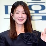 둘째임신’ 이시영, 아들=꽉 <b>찬</b> 행복이라더니 韓 떠나…자식 행복이...