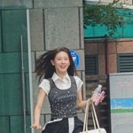 팬들 보자마자 냅다 달려오는 여돌 실존