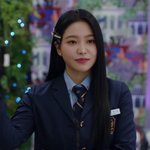 레드벨벳 예리, H 그룹 외동딸 금수저라더니…귀티 넘치는 고급미...