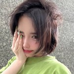  자다 깬 얼굴 맞아? <b>산발</b> 머리+부은 얼굴도 러블리 "굿모닝"