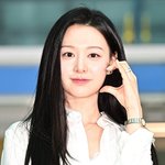 [현장포토] "비가 와도, <b>맑음</b>"…김지원, 러블리 출국