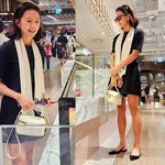 김희애, <b>롱다리</b> 미니핏→화이트 스카프 포인트…케이크 앞에서도 럭셔리...