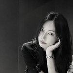 김소연, <b>흑백</b> 사진도 눈 부시게 만든 눈코입 존재감 “우아함의 정석”