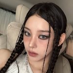 메이크업에 아이돌 센터상 뚝딱…<b>리정</b> 모니카 아이키 ‘범접’ 추억까지