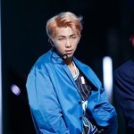 방탄 M!countdown <b>DNA</b> 무대 알엠