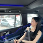 “블랙으로 물든 설렘”…조이현, 긴장과 여유→시선 압도적 변신 문예린...