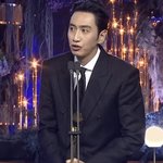 길몽 <b>덕분</b>” 이광수, ‘학씨’ 최대훈 꺾고 男조연상[청룡시리즈어워즈]