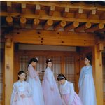 뉴진스가 이악물고 <b>무시</b>하는 한복 하이브 걸그룹