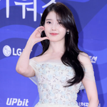 김태리에 뺏긴 '백상 <b>빈손</b>' 설움 씻었다..아이유, '여우주연상'...