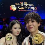 아이유X박보검, 한껏 차려입고 재회한 애순관식이‥‘폭싹’ 팀과 수상...