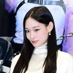 재벌돌’ 애니, 요플레 뚜껑 핥고 다리에 마스크팩…현실감 제로 일상