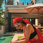 제시, <b>발리</b> 비키니 자태 공개…탄탄 몸매에 시선 집중