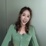 신지, 결혼 어려움 속에서도 빛나는 <b>미소</b>…'초록 여신 상큼하네'