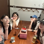 '탈퇴' 손나은만 없네...에이핑크, <b>오하영</b> 생일 맞아 뭉쳤다