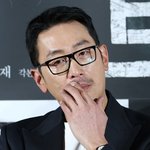 "최음제" 댓글 논란…"무리수" <b>vs</b> "의도없어" 갑론을박
