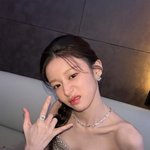 고윤정, 비주얼은 '공주님'인데 포즈는 '<b>잼민</b>이'?