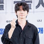 [포토] <b>옹성우</b>, 옹성옹성 옹비드다