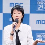 홍진경, '정치색 해명' 후 <b>신중</b> 모드 "또 욕먹고 사과할 일...