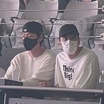 김우빈신민아·이광수이선빈, '우정 다짐' 주말 데이트 포착..여친...