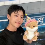 [댓글부탁해] '전역' 우즈 "몸 12개인 남자로 살겠다, 앨범...