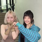 <b>은하</b>  원희 ㅠㅠㅠㅠㅠ