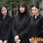 뉴진스 <b>숙소</b> 들어가 옷걸이 훔친 20대男, 벌금 1천만원 선고