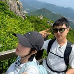 권은비, '열애 인정' 빠니보틀과 '오붓한 <b>등산</b>行'