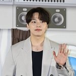 여진구 19금 <b>SNS</b> 팔로우 해명 “배우 아닌 직원 관리 계정,...