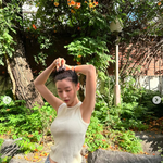 권나라, 발레하더니 ‘군살無’..완벽 <b>S라인</b> 몸매 과시