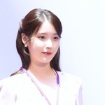 [현장포토] "예뻐도, 너무 예뻐"...아이유, <b>여신</b> 비주얼
