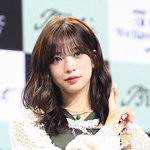 <b>빌리</b> 하루나, 주거지 무단 침입 당했다 “당분한 휴식 필요..법적...