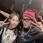 ‘문원’신지, 코요태 식구들과 가족 그 자체..환한 <b>미소</b> 포착