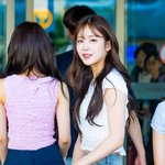 [사진]우아 <b>우연</b>,'사랑스럽게 돌아보며'