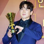 깜짝 '결혼발표' 이민우, 알고보니 겹경사였다.."새 <b>챕터</b> 응원