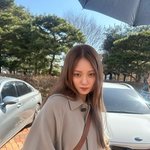 '174cm 50kg' 이성경, 고양이 같은 눈빛에 빛나는 미모…'아찔한...