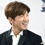 이민우, 26억 사기 딛고 늦장가 '팬들 울컥' [<b>Oh</b>!쎈 이슈]