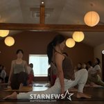  요가 강사로 변신..첫 <b>수업</b>비 185만원→전액 기부 [스타이슈]